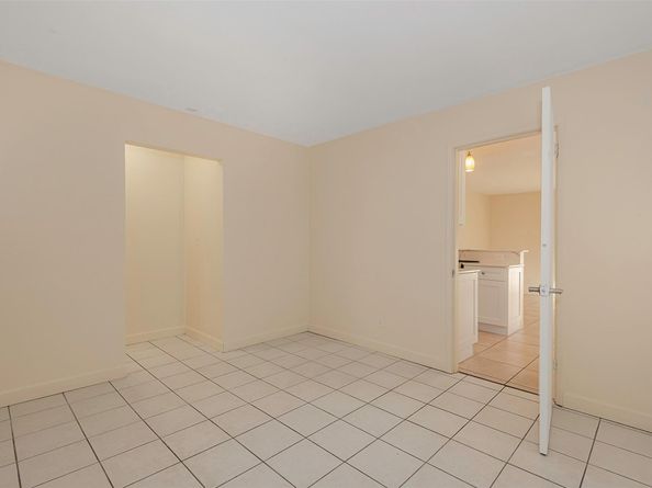 2581 NE 11TH Ct, Pompano Beach FL 33062