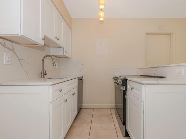 2581 NE 11TH Ct, Pompano Beach FL 33062