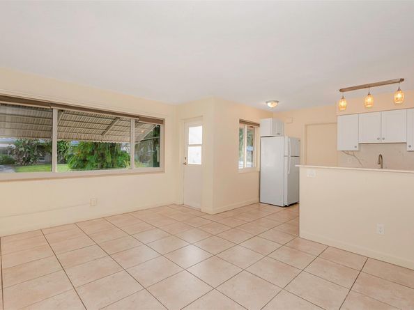 2581 NE 11TH Ct, Pompano Beach FL 33062