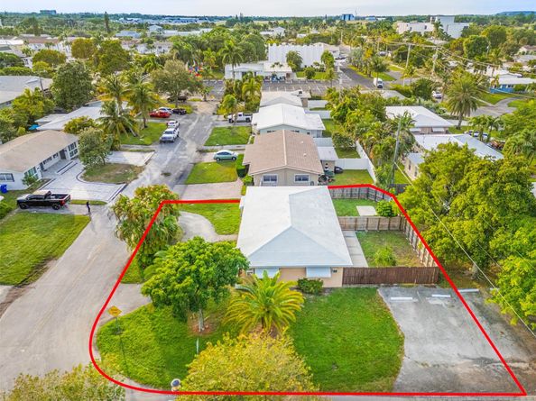 2581 NE 11TH Ct, Pompano Beach FL 33062