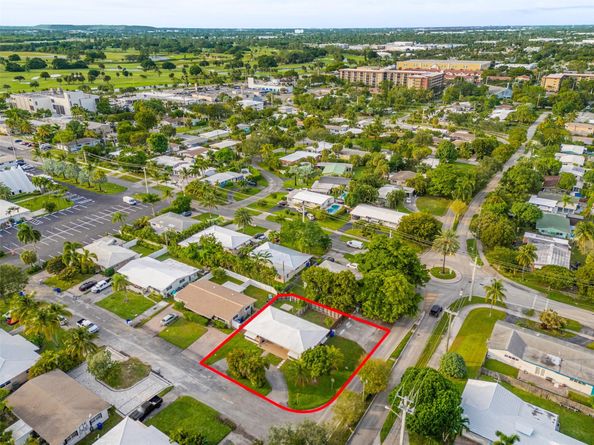 2581 NE 11TH Ct, Pompano Beach FL 33062