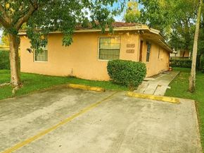 734 NW 13th Ter, Fort Lauderdale FL 33311