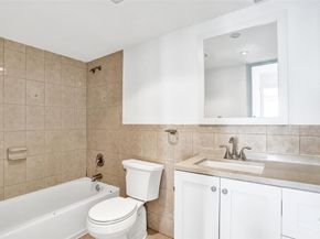 1465 NE 123rd St 714, North Miami FL 33161