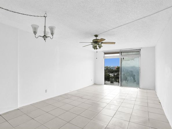 1465 NE 123rd St 714, North Miami FL 33161