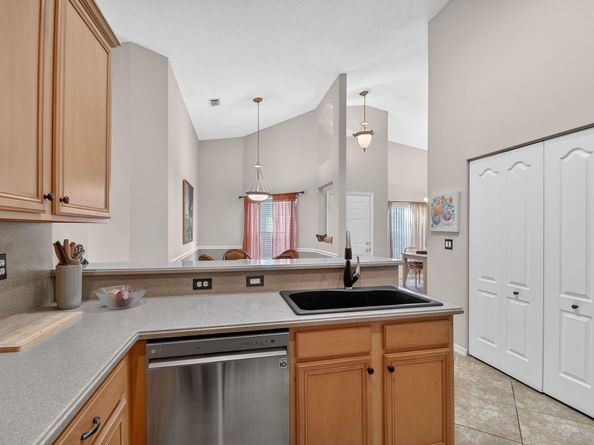 8536 Logia Circle, Boynton Beach FL 33472