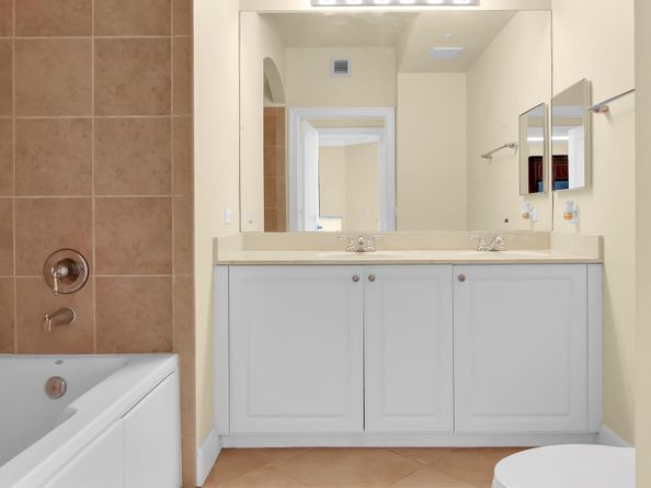 2304 Renaissance Way 304, Boynton Beach FL 33426