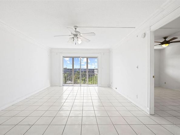 4650 Washington St 504, Hollywood FL 33021