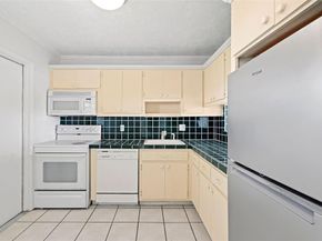 4650 Washington St 504, Hollywood FL 33021