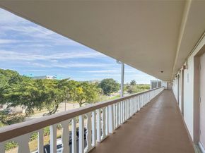 4650 Washington St 504, Hollywood FL 33021