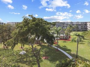 4650 Washington St 504, Hollywood FL 33021