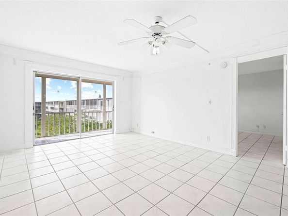 4650 Washington St 504, Hollywood FL 33021