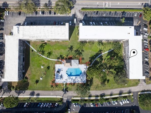 4650 Washington St 504, Hollywood FL 33021