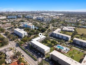 4650 Washington St 504, Hollywood FL 33021