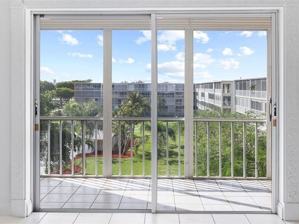 4650 Washington St 504, Hollywood FL 33021