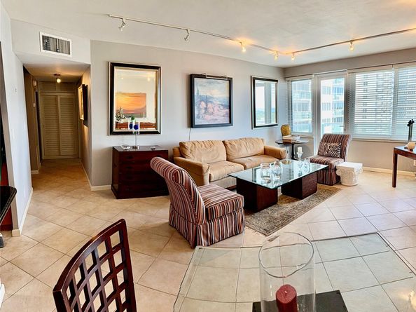 3233 NE 34th St 914, Fort Lauderdale FL 33308