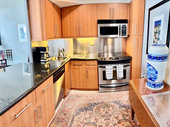 3233 NE 34th St 914, Fort Lauderdale FL 33308