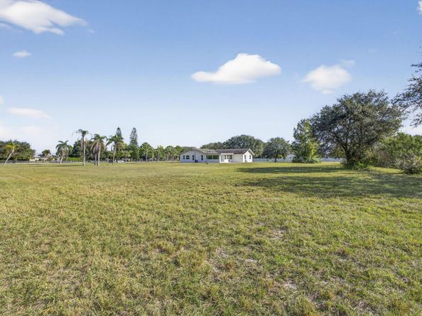 16490 Rustic Road, Wellington FL 33470