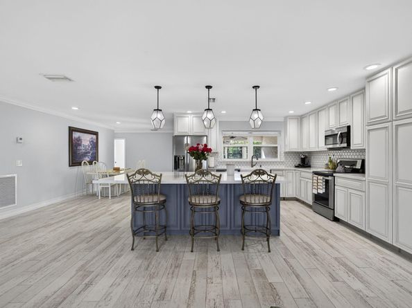 16490 Rustic Road, Wellington FL 33470