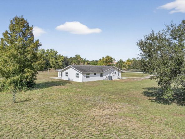 16490 Rustic Road, Wellington FL 33470