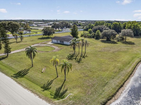 16490 Rustic Road, Wellington FL 33470