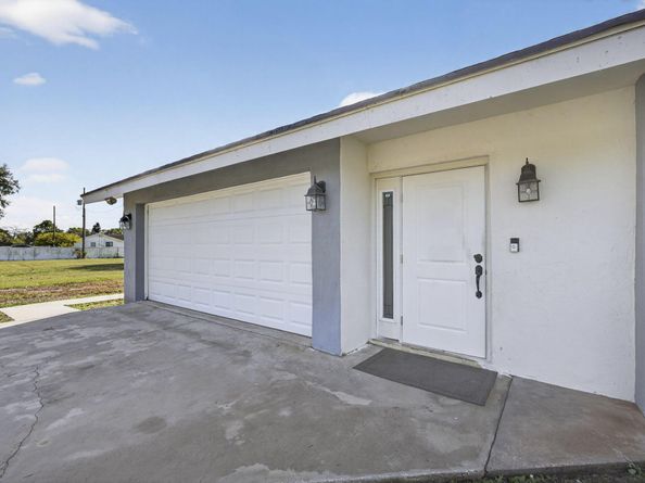 16490 Rustic Road, Wellington FL 33470