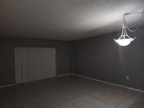 4174 Inverrary Dr 811, Lauderhill FL 33319