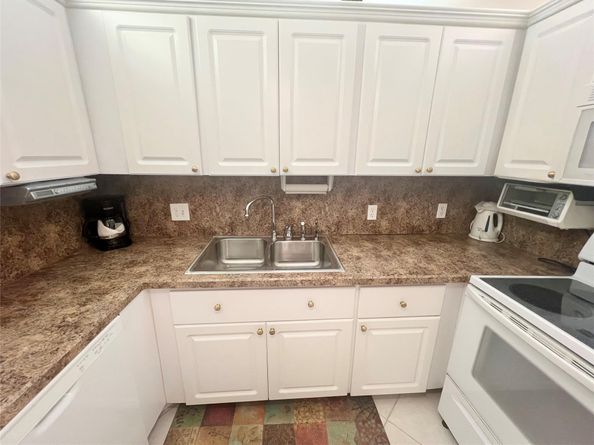 49 Ashby A 49, Deerfield Beach FL 33442