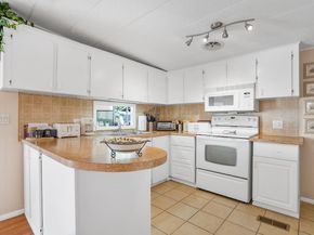 2001 SW 84th Ave, Davie FL 33324