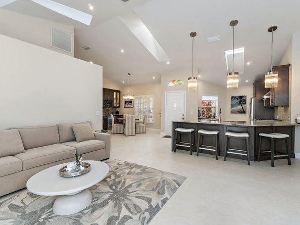 45 Via Verona, Palm Beach Gardens FL 33418