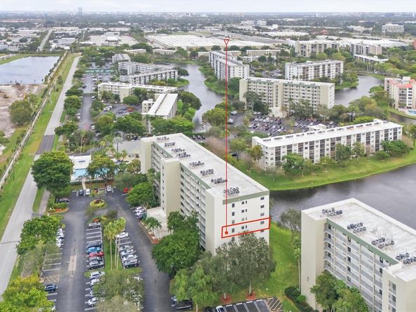 2238 N Cypress Bend Dr 608, Pompano Beach FL 33069