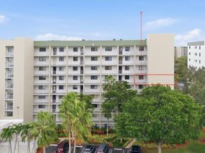 2238 N Cypress Bend Dr 608, Pompano Beach FL 33069