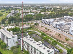 2238 N Cypress Bend Dr 608, Pompano Beach FL 33069