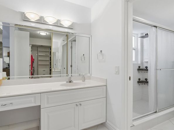 2238 N Cypress Bend Dr 608, Pompano Beach FL 33069