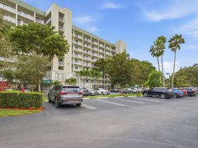 2238 N Cypress Bend Dr 608, Pompano Beach FL 33069