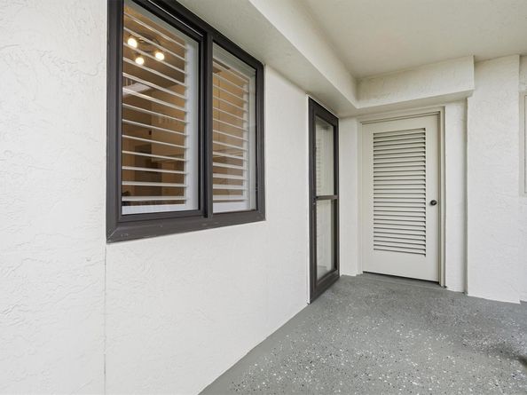 2238 N Cypress Bend Dr 608, Pompano Beach FL 33069