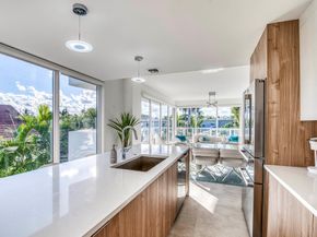 117 Lake Avenue 204, Lake Worth Beach FL 33460