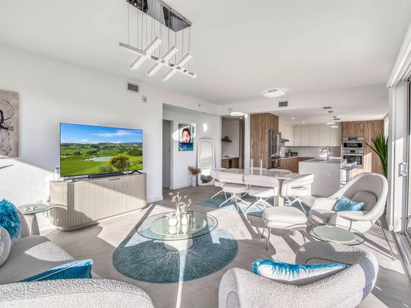 117 Lake Avenue 204, Lake Worth Beach FL 33460