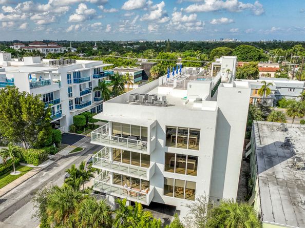 117 Lake Avenue 204, Lake Worth Beach FL 33460