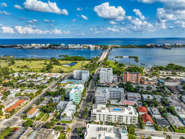 117 Lake Avenue 204, Lake Worth Beach FL 33460