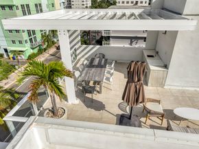 117 Lake Avenue 204, Lake Worth Beach FL 33460