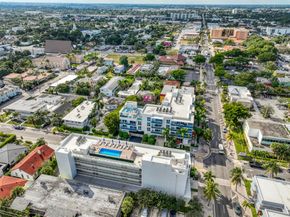 117 Lake Avenue 204, Lake Worth Beach FL 33460