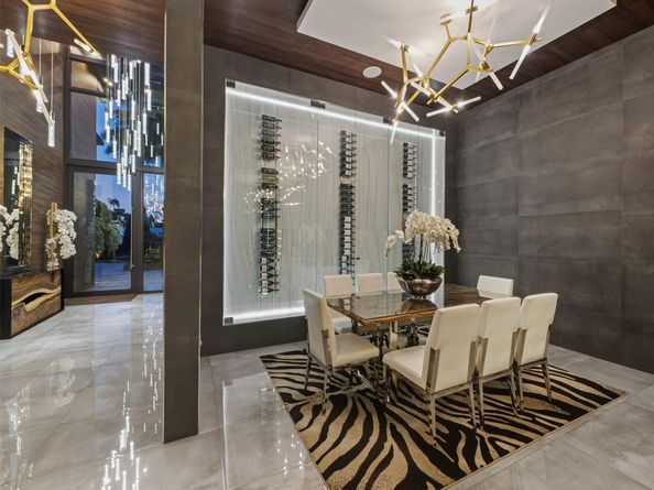 2213 NE 37th Dr, Fort Lauderdale FL 33308