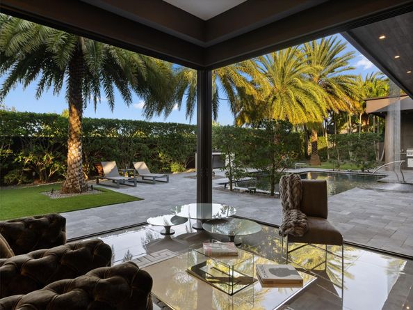 2213 NE 37th Dr, Fort Lauderdale FL 33308