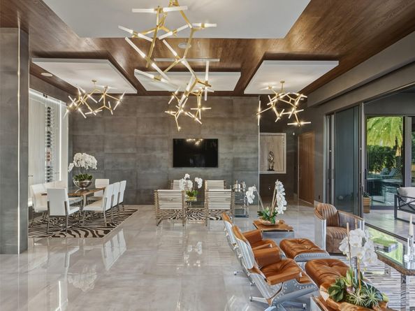 2213 NE 37th Dr, Fort Lauderdale FL 33308