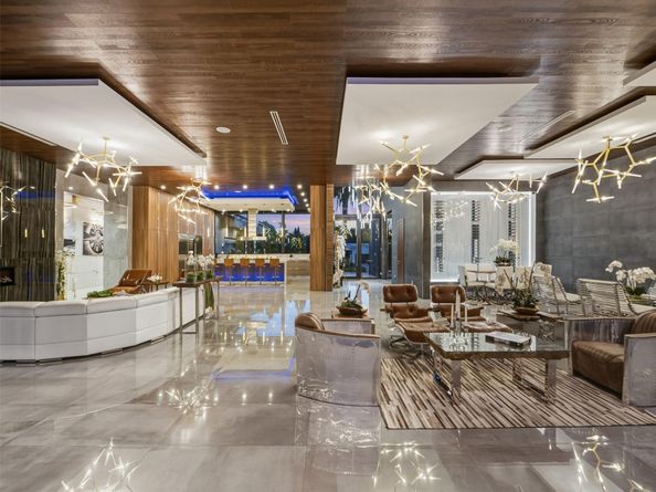 2213 NE 37th Dr, Fort Lauderdale FL 33308