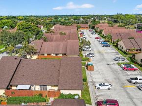 484 Springdale Circle 48d, Palm Springs FL 33461