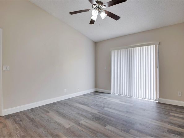 484 Springdale Circle 48d, Palm Springs FL 33461