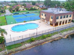 484 Springdale Circle 48d, Palm Springs FL 33461