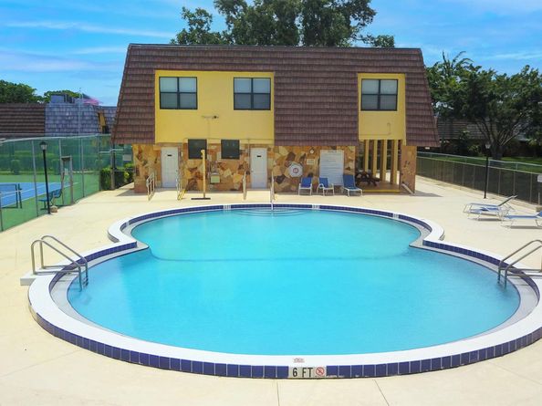 484 Springdale Circle 48d, Palm Springs FL 33461