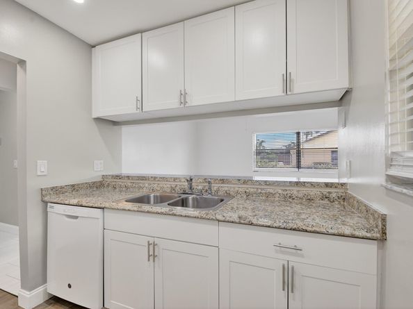 484 Springdale Circle 48d, Palm Springs FL 33461